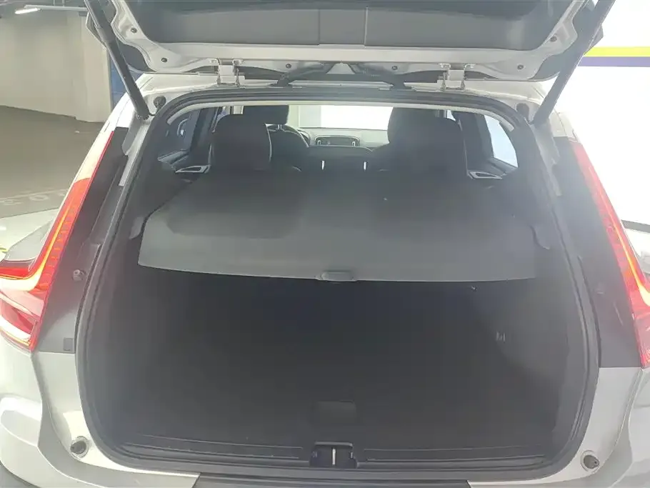 Volvo XC40 2023 из CN, фото 10