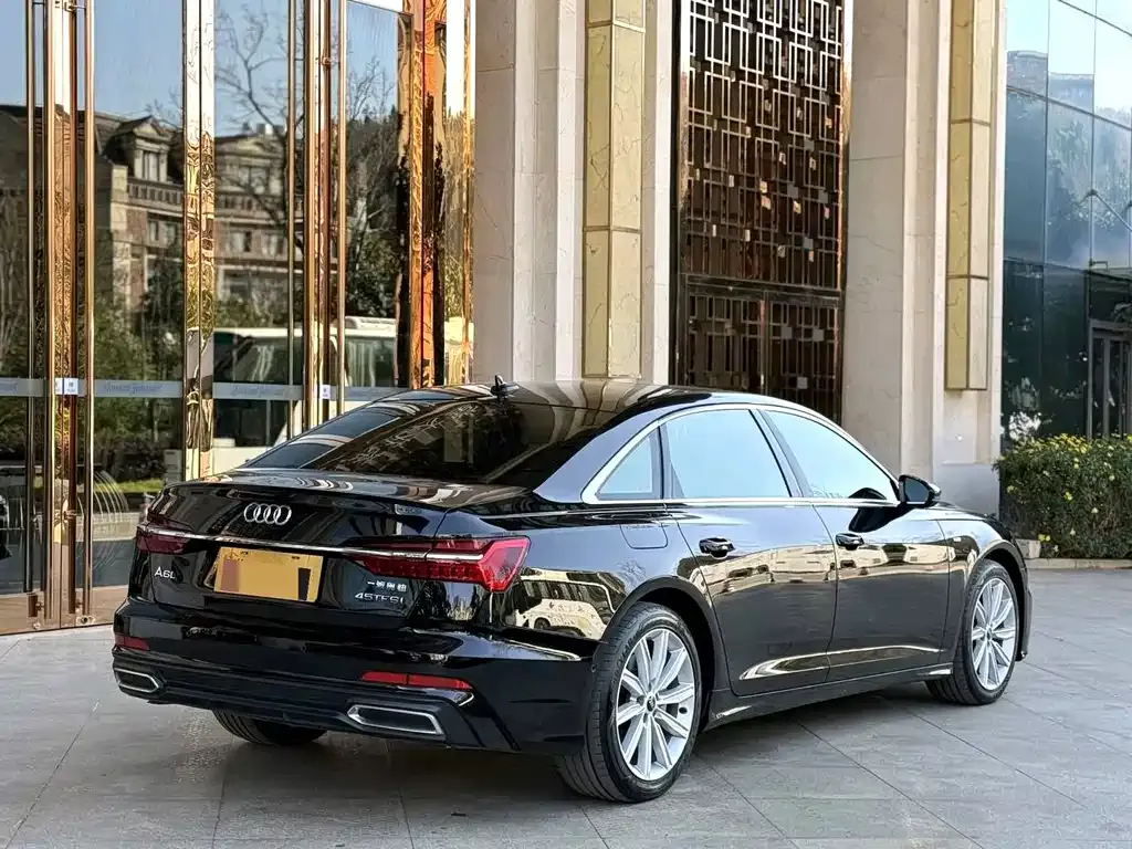 Audi A6L — фото 3