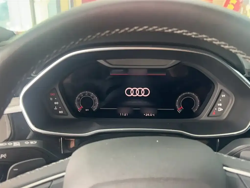 Audi Q3 — фото 2