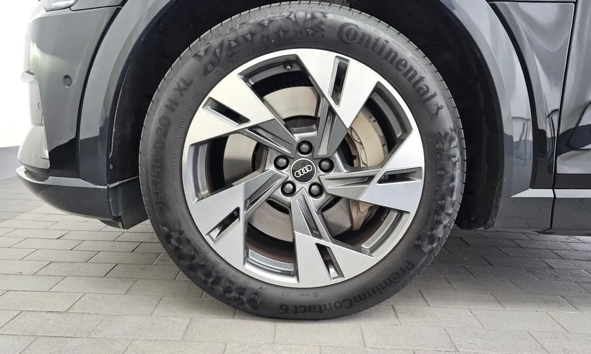 Audi e-tron 2022 из KR, фото 6