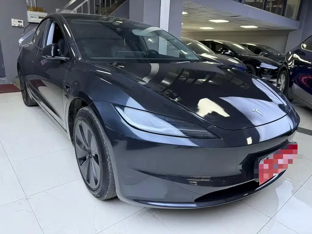 Tesla Model 3 — фото 3