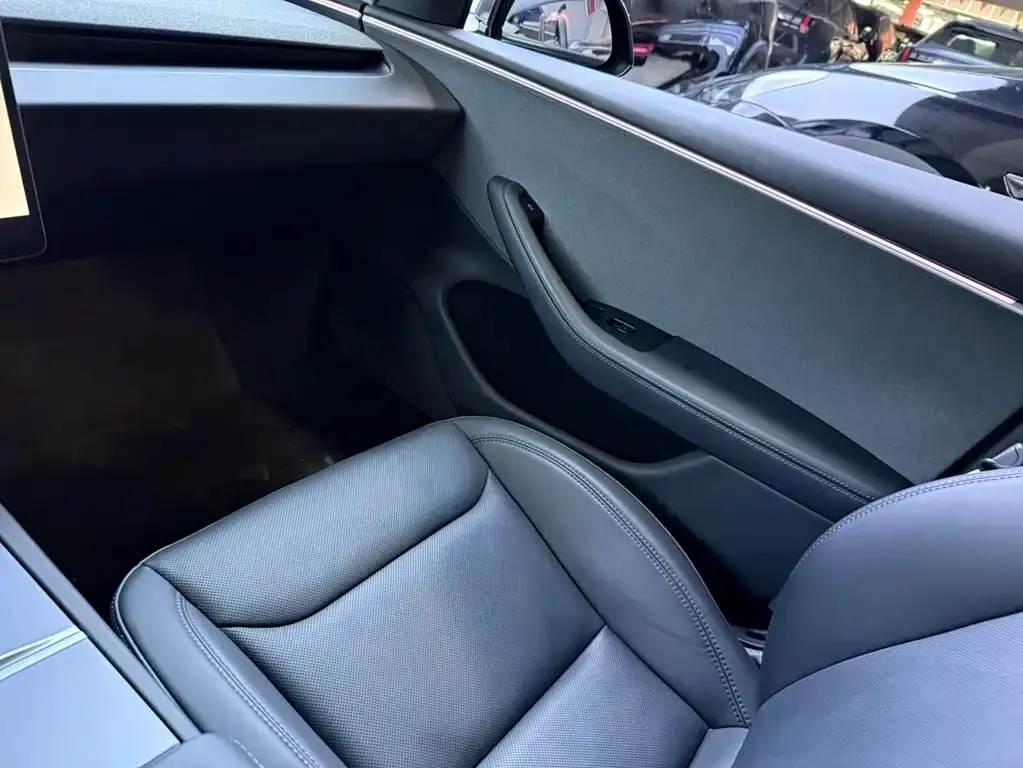 Tesla Model 3 — фото 2