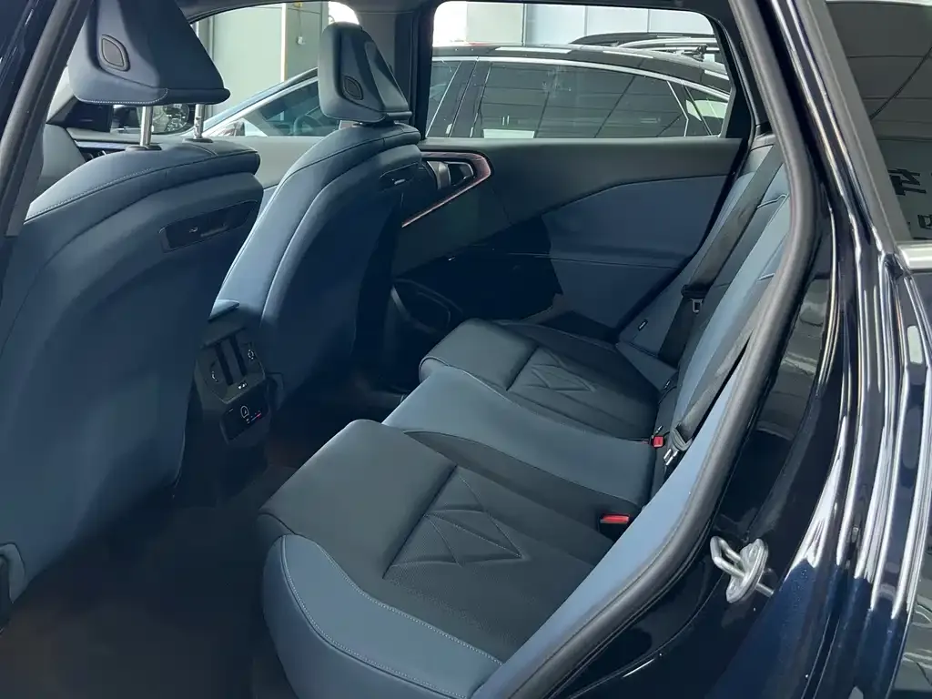 BMW X3 2025 из CN, фото 7