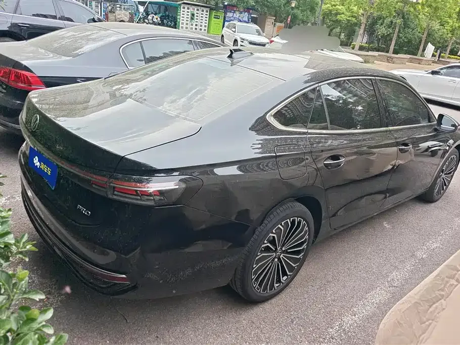 Volkswagen Passat — фото 10