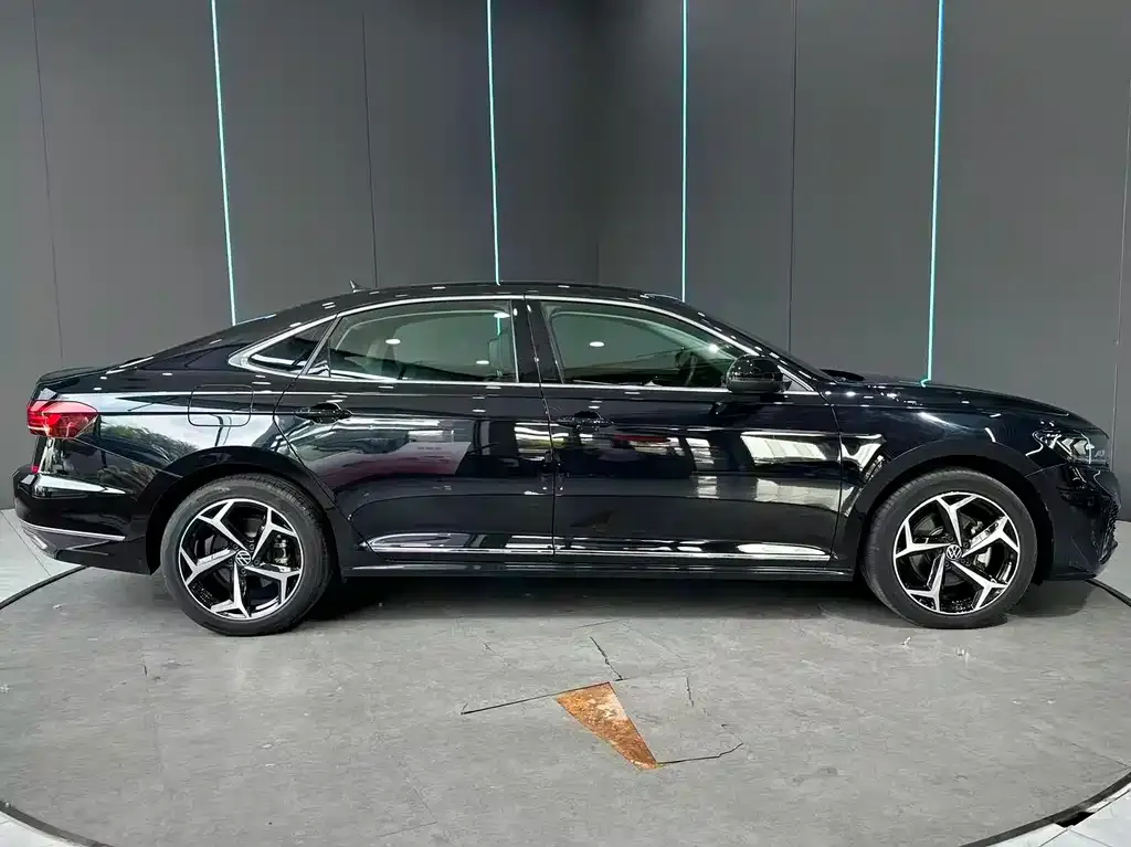 Volkswagen Passat — фото 2