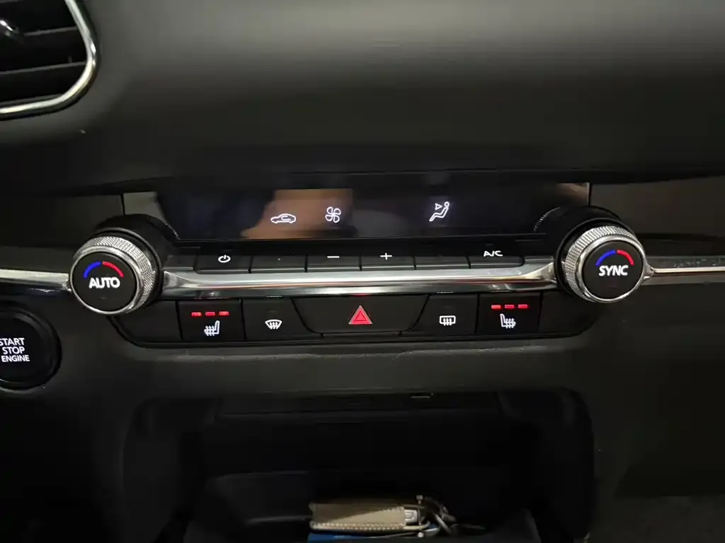 Mazda CX-30 2022 из CN, фото 2
