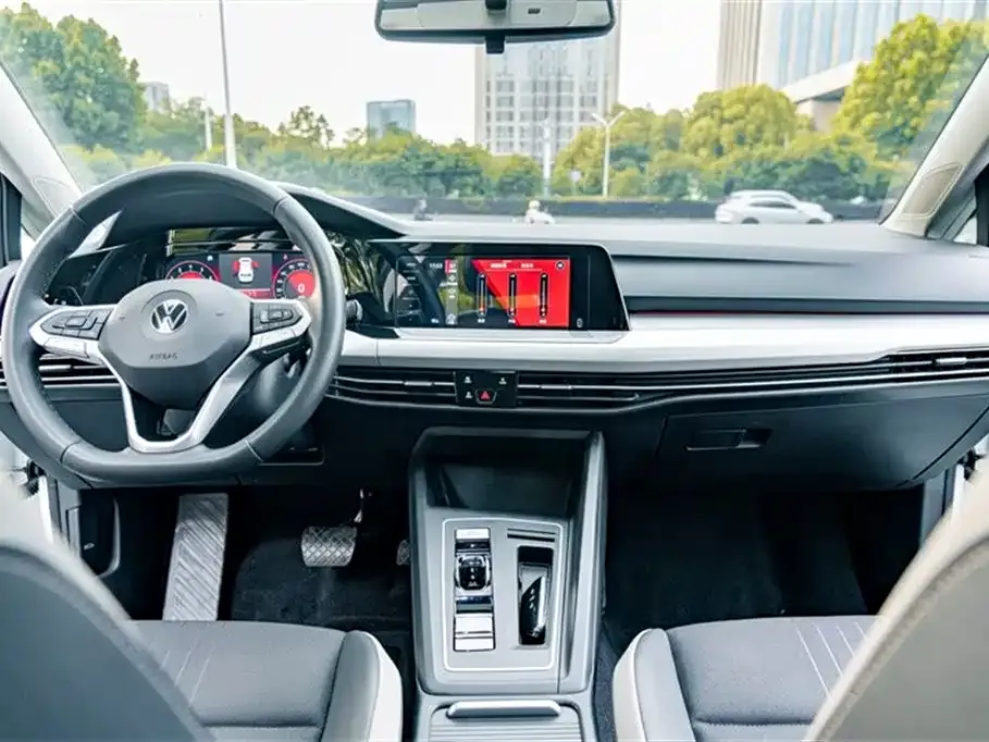 Volkswagen Golf 2022 из CN, фото 10