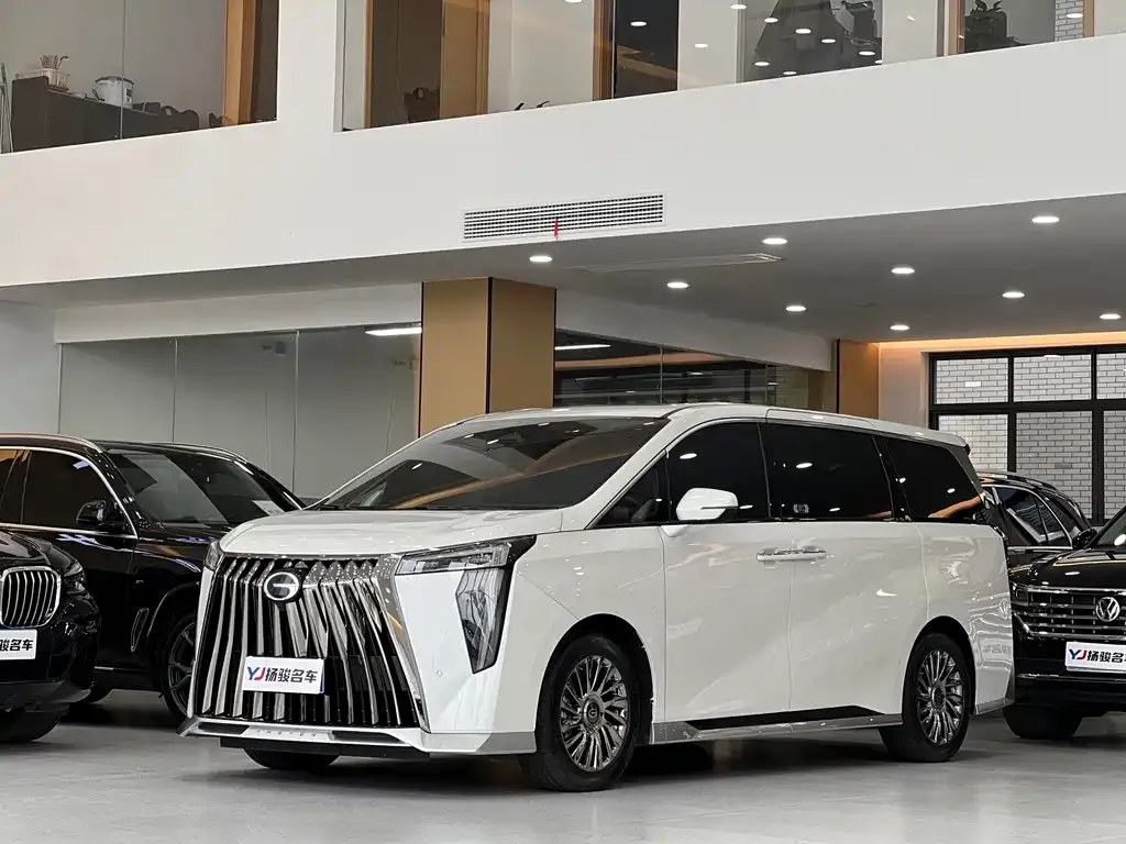GAC Motor Trumpchi M8 — фото 1