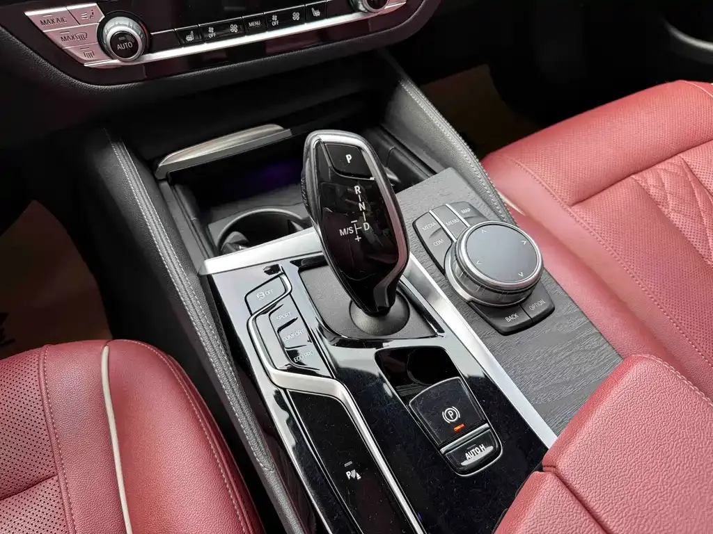 BMW 5 Series — фото 4