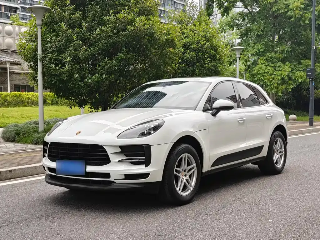 Porsche Macan — фото 1