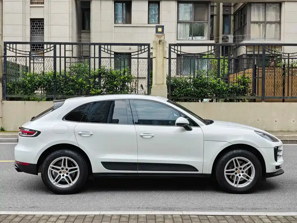 Porsche Macan — фото 8