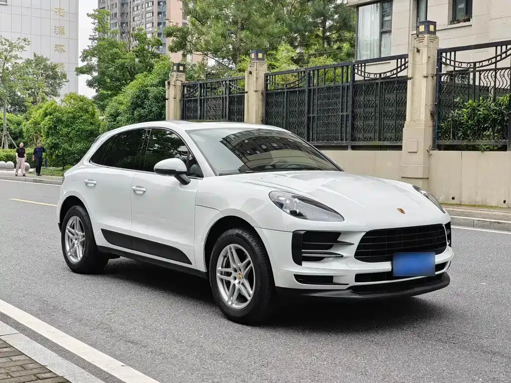 Porsche Macan — фото 10