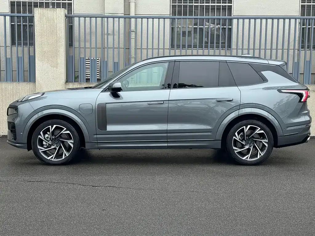 Lynk & Co 09 PHEV — фото 8