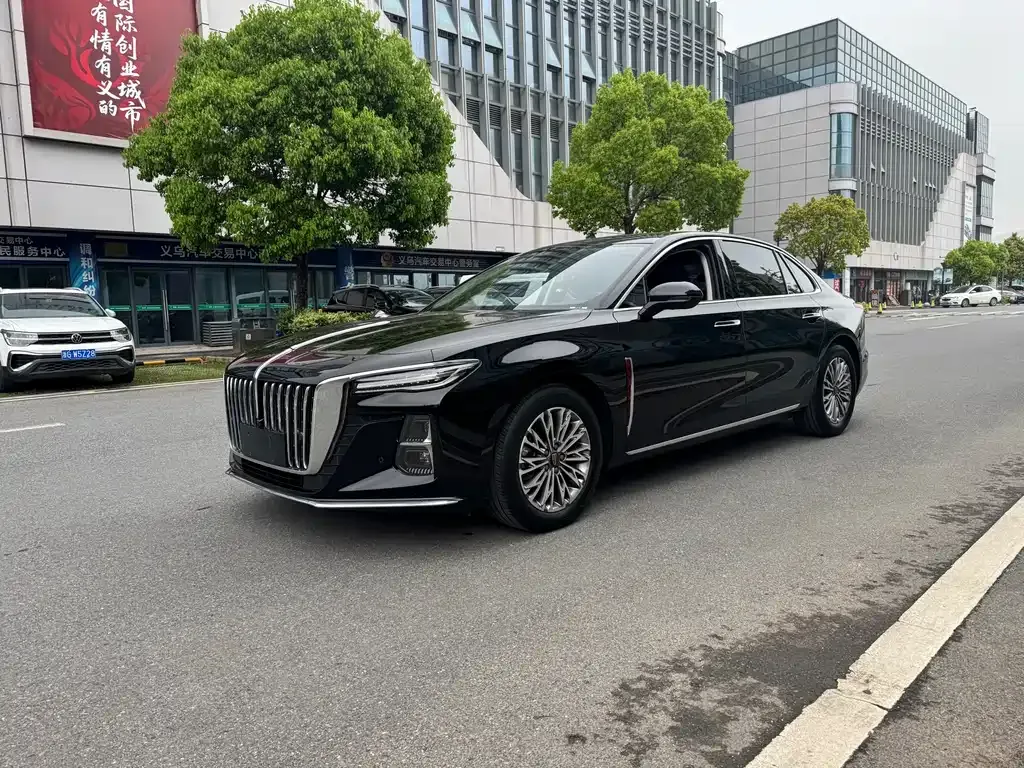 Hongqi H5 — фото 1