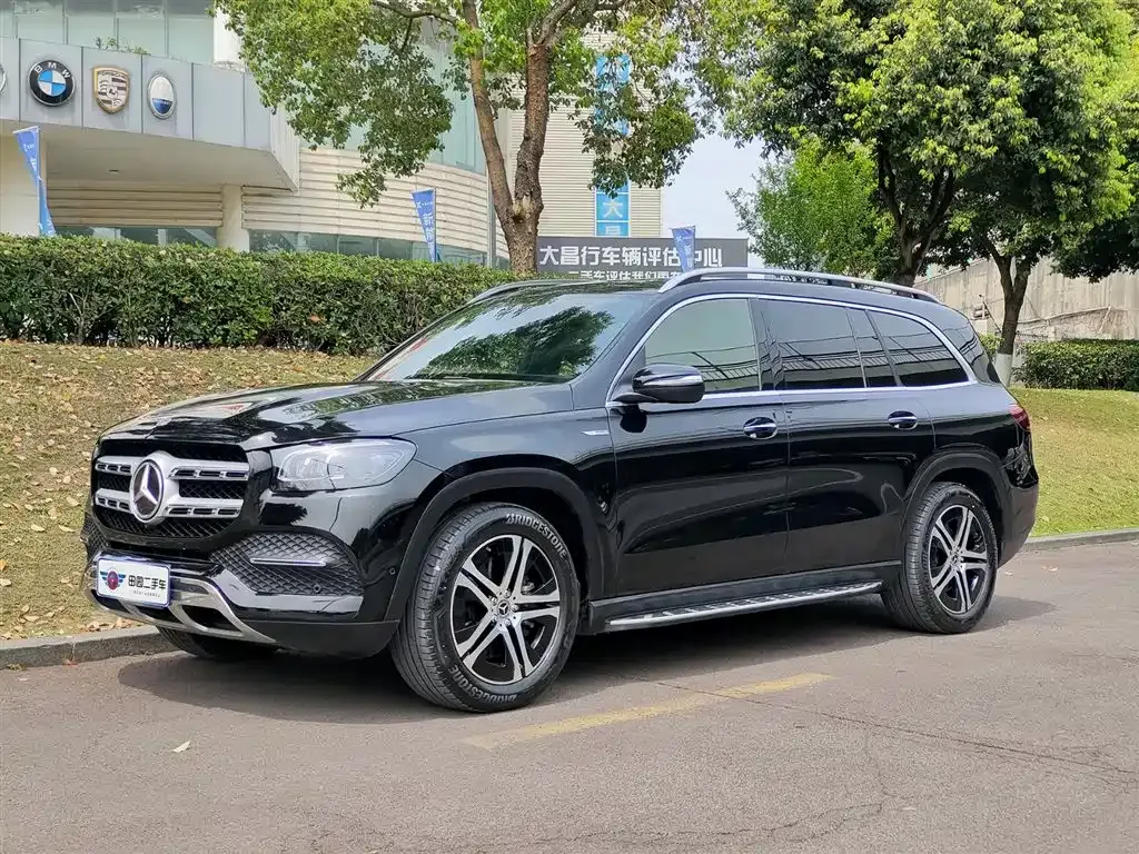 Mercedes-Benz GLS — фото 1
