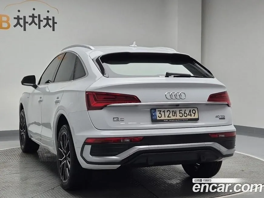 Audi Q5 2022 из KR, фото 9