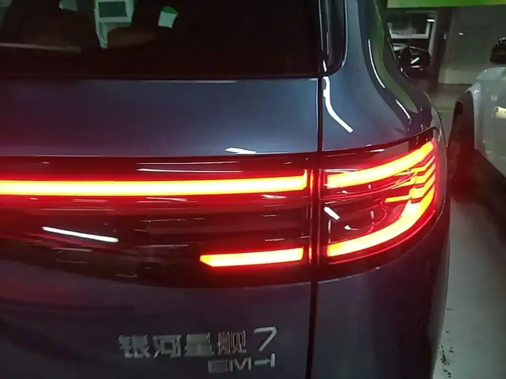 Geely Galaxy Xingjian 7 — фото 2