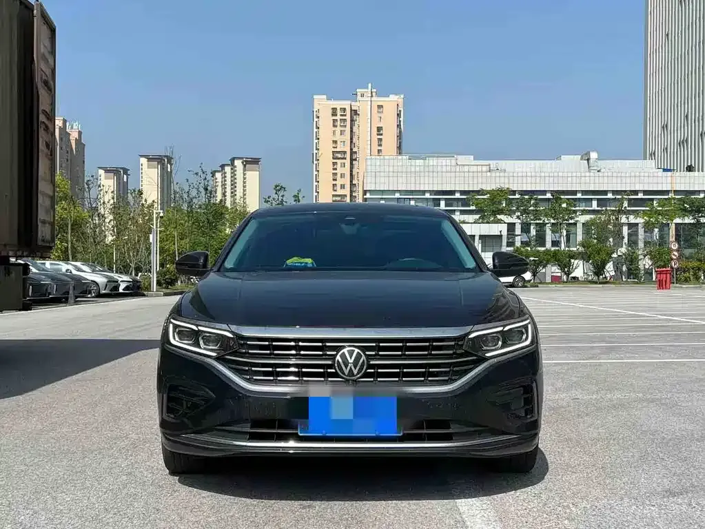 Volkswagen Passat — фото 10