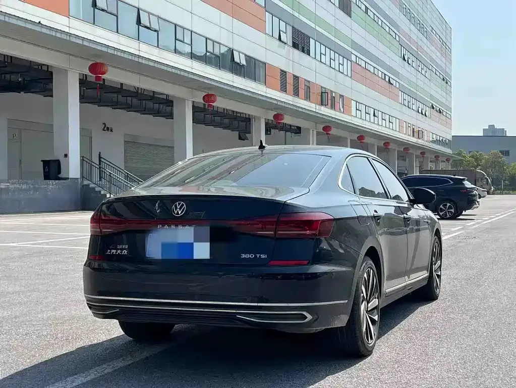 Volkswagen Passat — фото 8