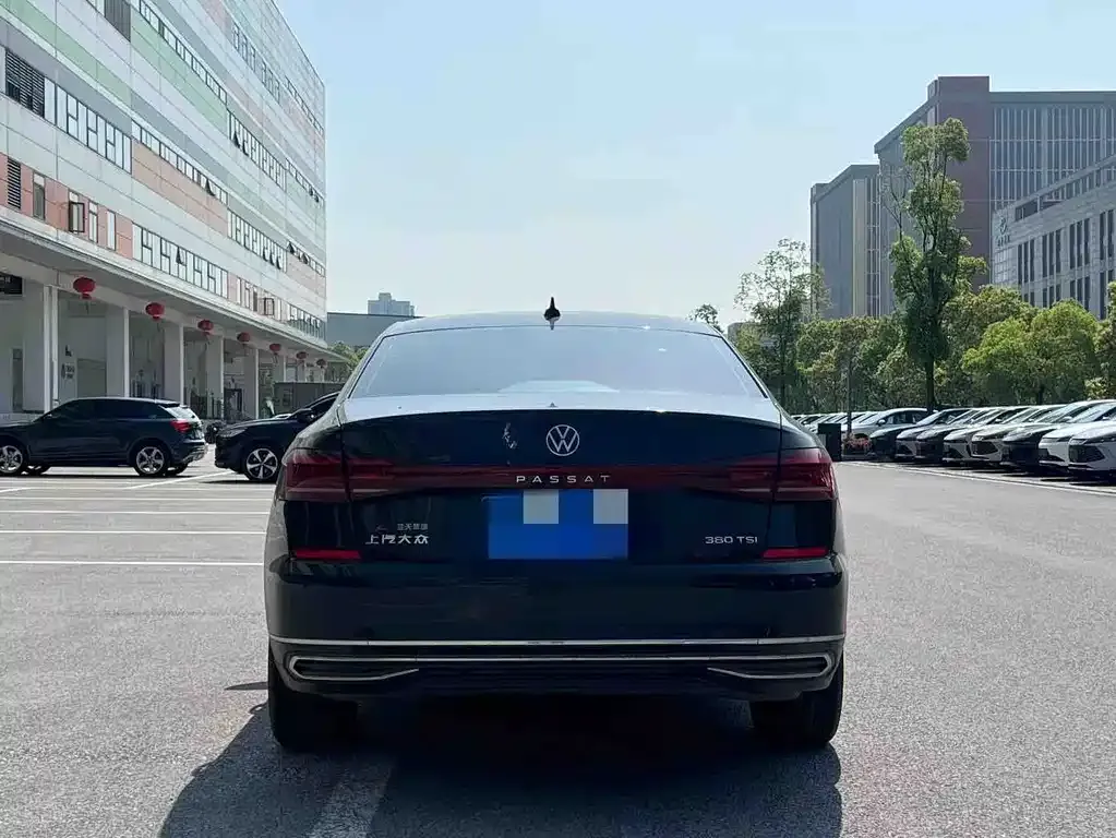 Volkswagen Passat — фото 4
