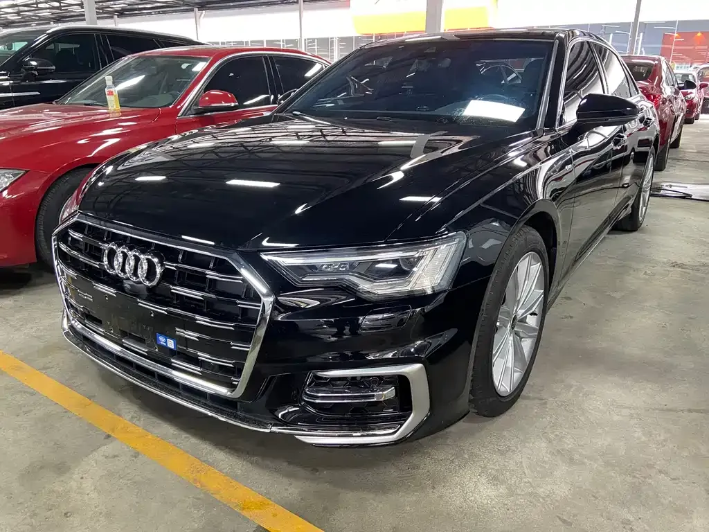 Audi A6L — фото 1