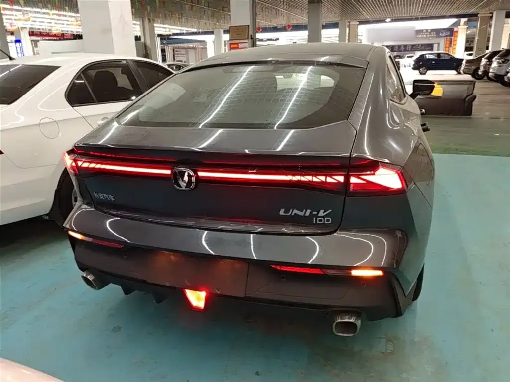 Changan UNI-V iDD 2023 из CN, фото 4