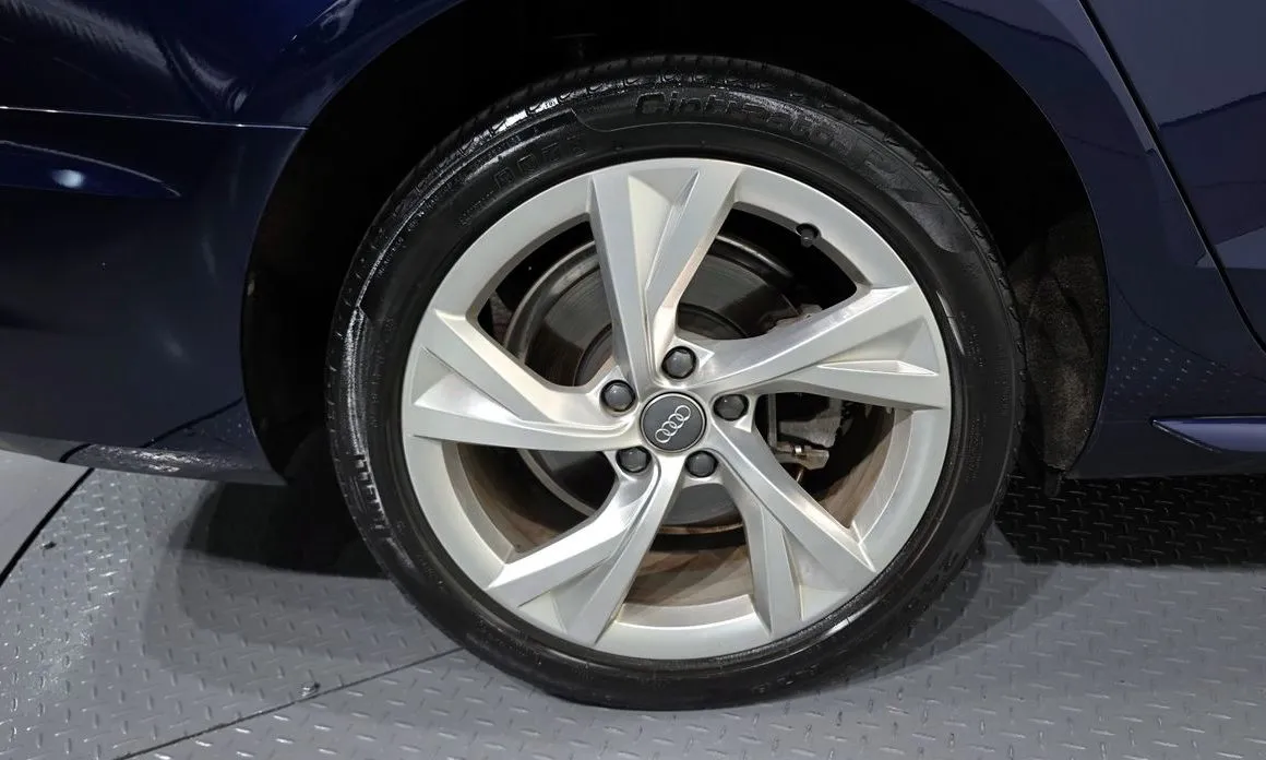 Audi A4 2021 из KR, фото 8