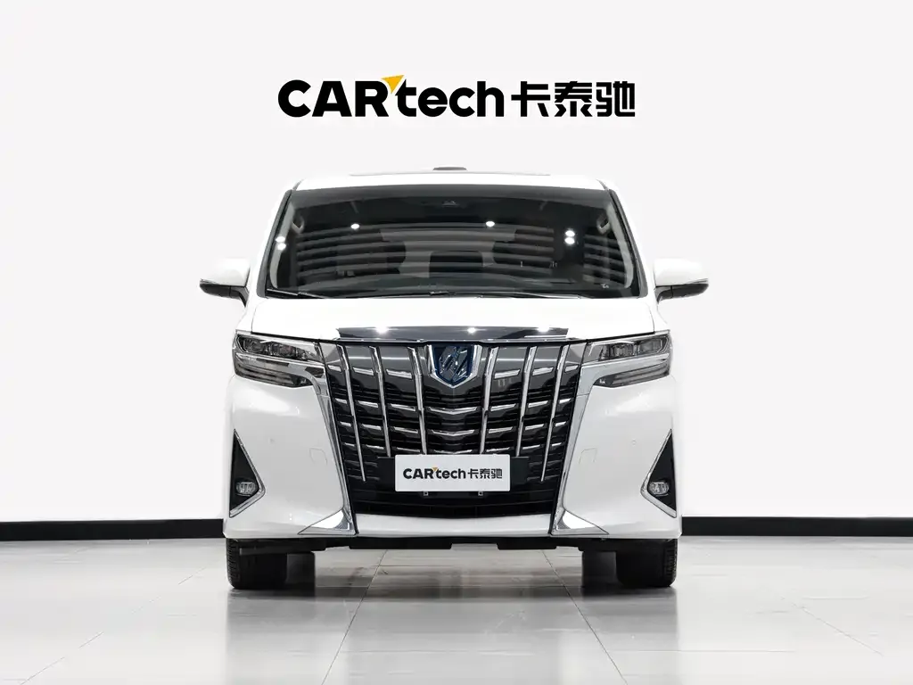 Toyota Alphard — фото 4