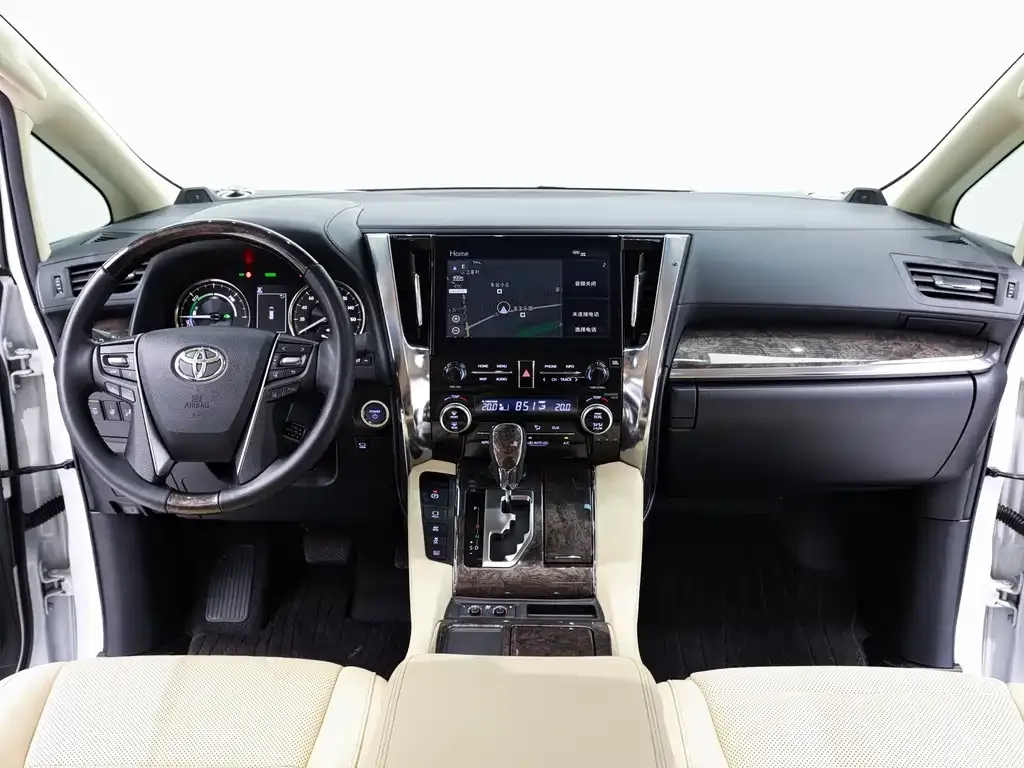 Toyota Alphard — фото 8