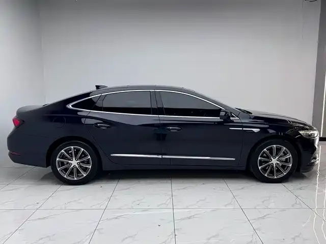 Buick LaCrosse — фото 10