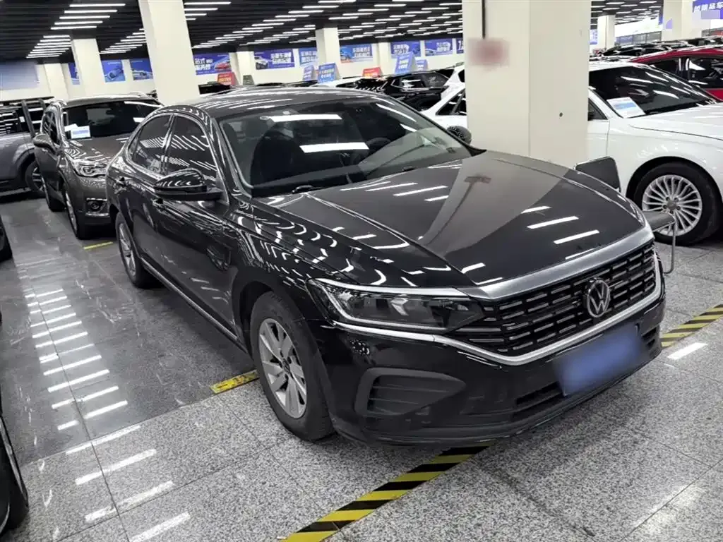 Volkswagen Passat — фото 8