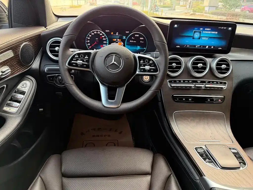 Mercedes-Benz GLC 2021 из CN, фото 9