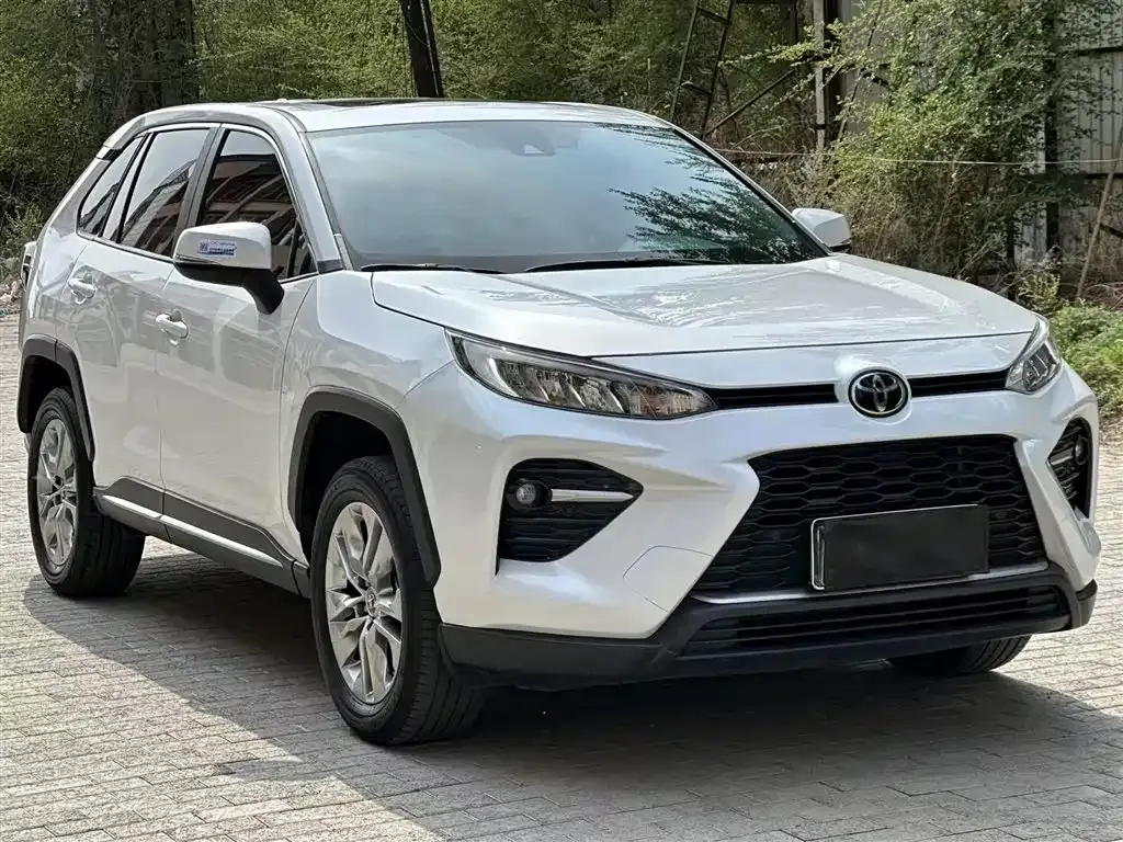 Toyota Wildlander — фото 8
