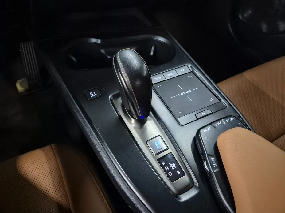 Lexus UX 2022 из KR, фото 2