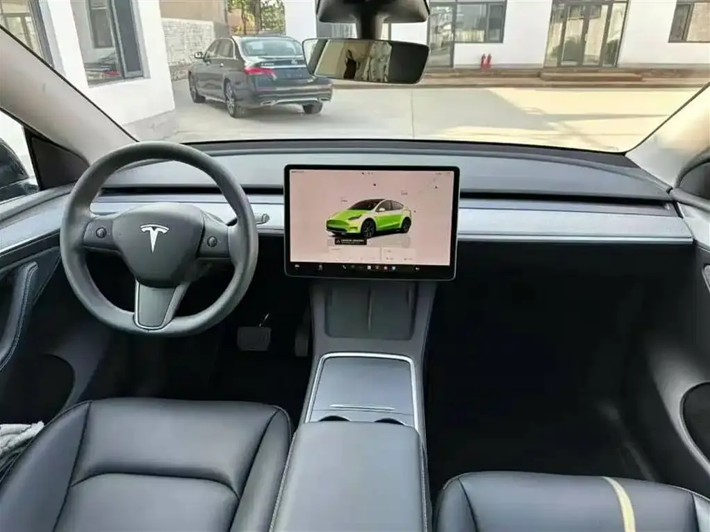 Tesla Model Y — фото 6