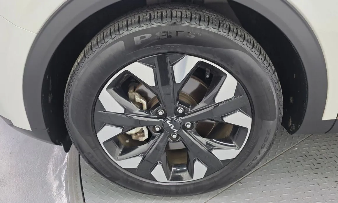 Kia Sportage — фото 8