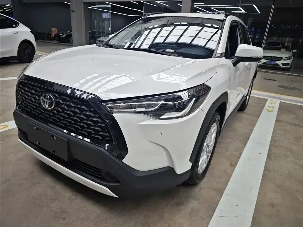 Toyota Corolla Cross — фото 2