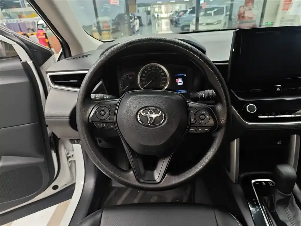 Toyota Corolla Cross — фото 7