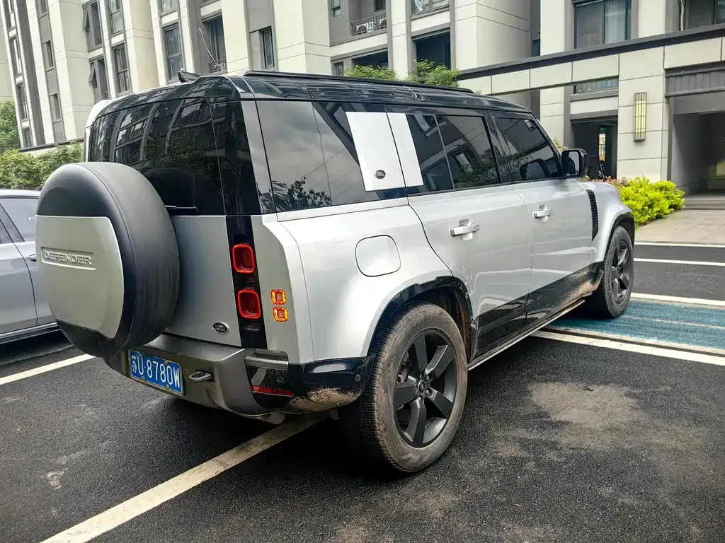 Land Rover Defender — фото 6