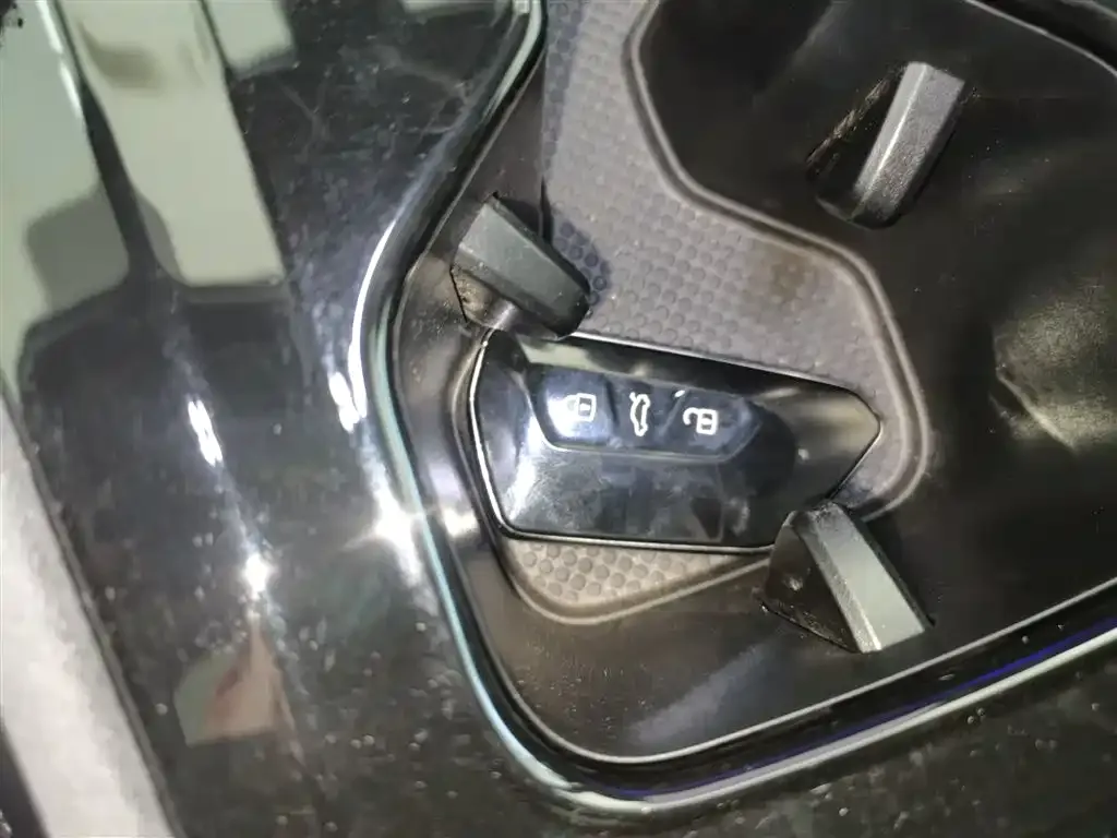 Volkswagen Tiguan L 2024 из CN, фото 9
