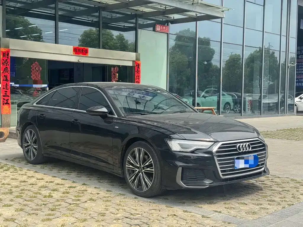 Audi A6L — фото 9