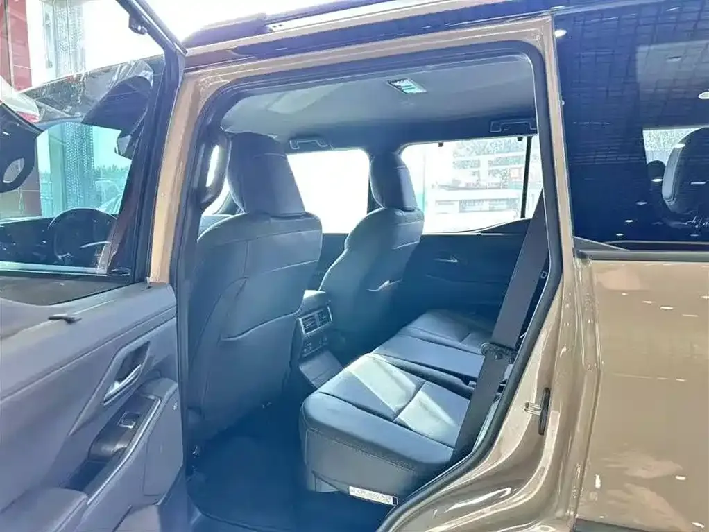 Lexus GX 2024 из CN, фото 2