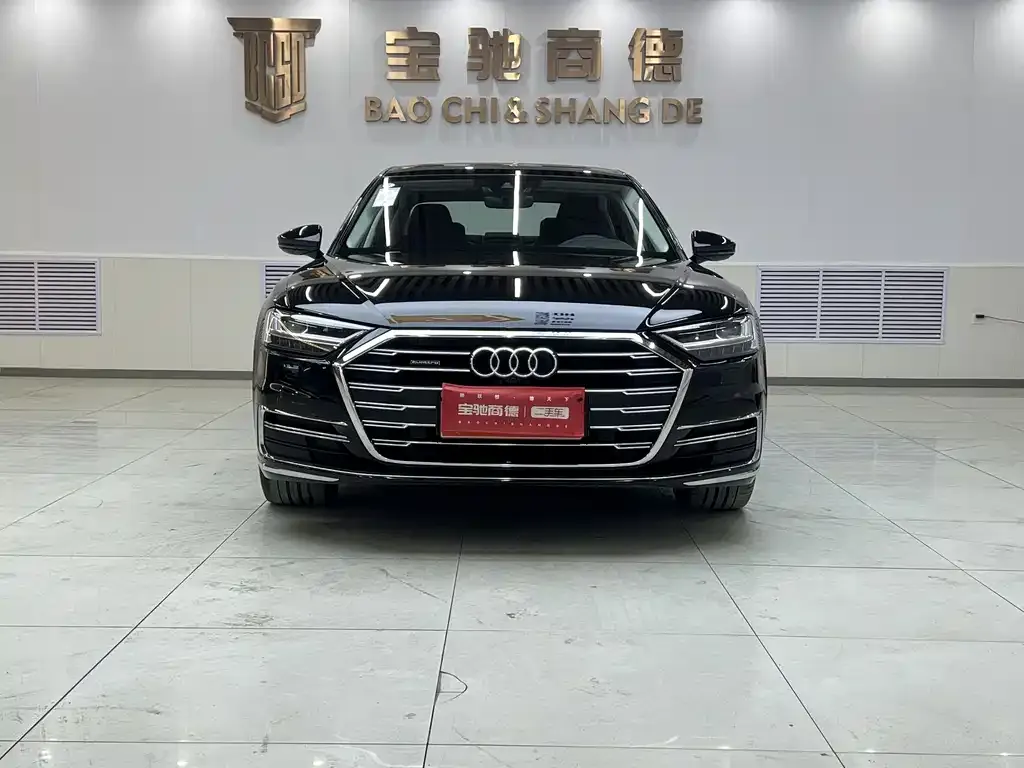Audi A8 — фото 7