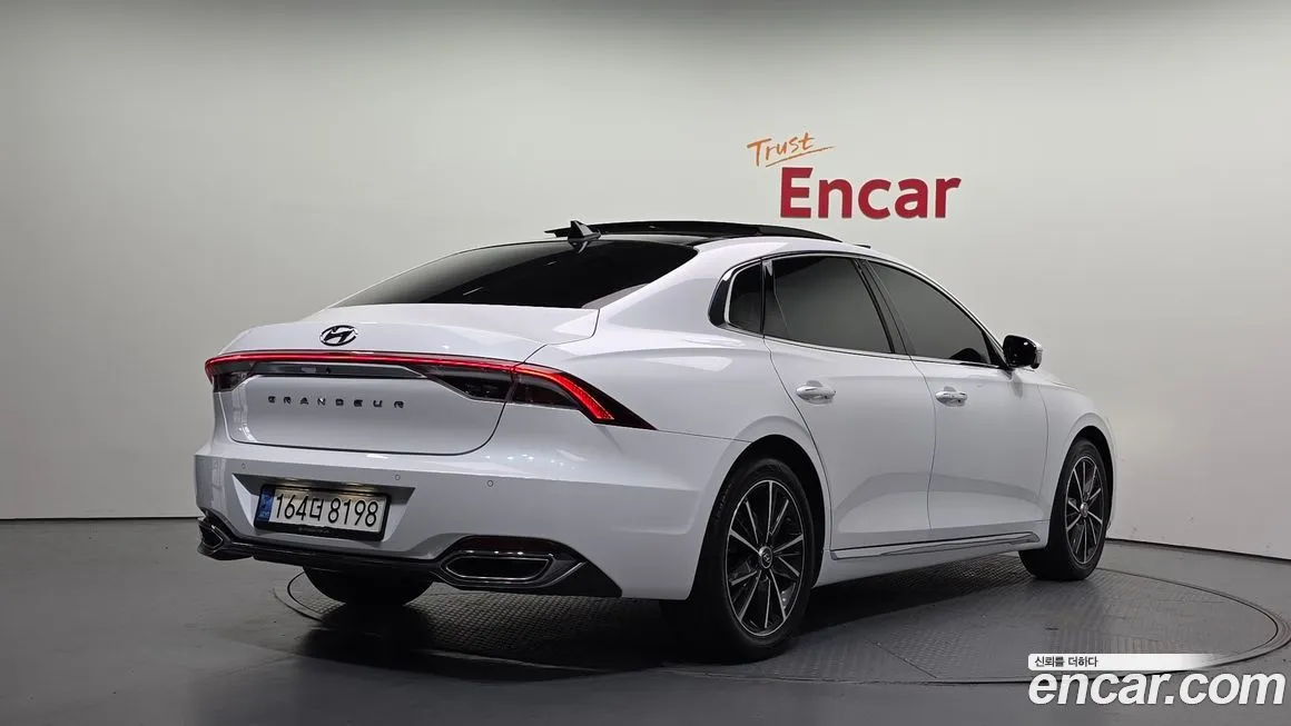 Hyundai Grandeur 2023 из KR, фото 2
