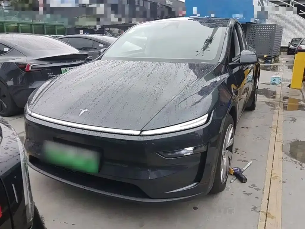 Tesla Model Y 2025 из CN, фото 6