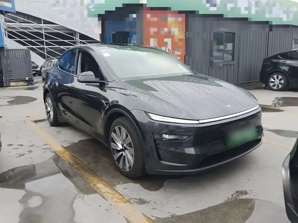 Tesla Model Y 2025 из CN, фото 10