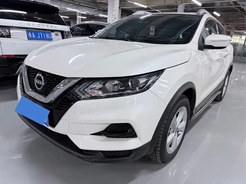 Nissan Qashqai — фото 1