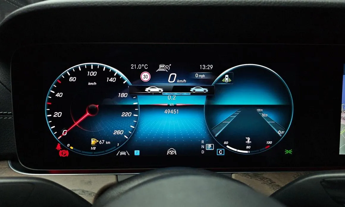 Mercedes-Benz E-Class 2022 из KR, фото 7