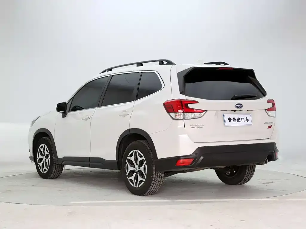 Subaru Forester — фото 5