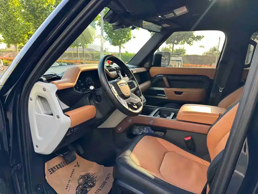 Land Rover Defender — фото 6
